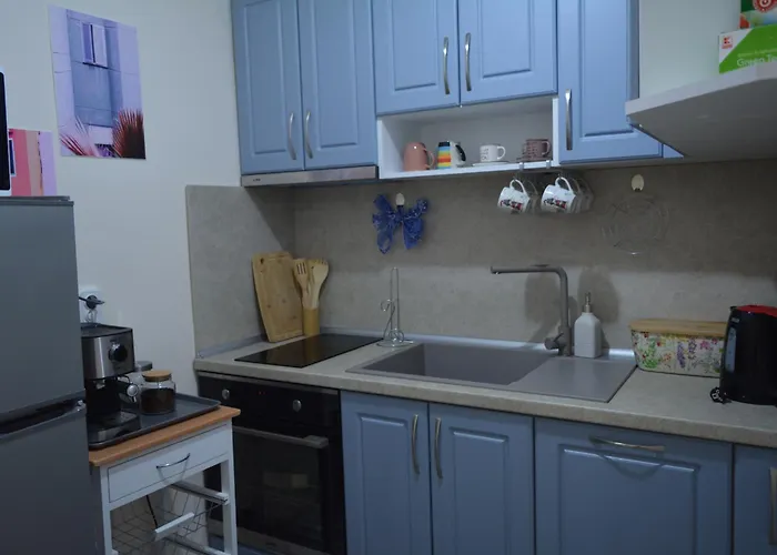 Апартаменты Center With A Backyard *