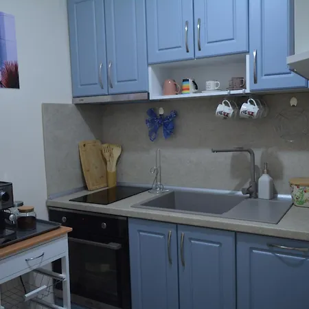 Apartmán Center With A Backyard *