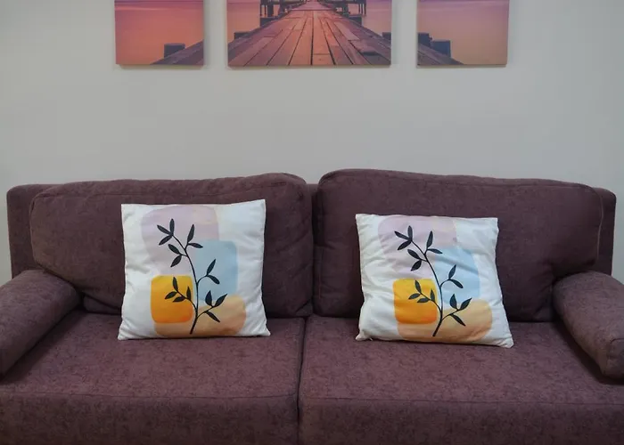 Center With A Backyard شقة بورغاس