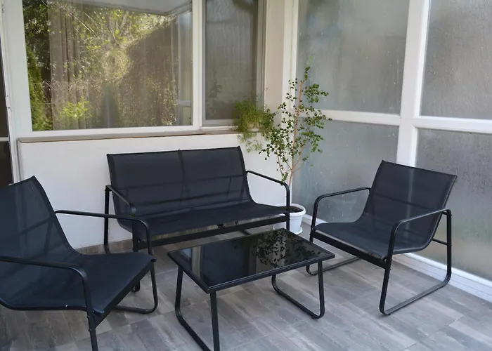 شقة Center With A Backyard *